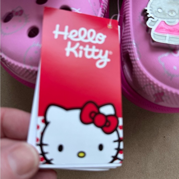 NWT Crocs Hello Kitty Bae Clog w All Over Character Print & Exclusive Jibbitz 9 - Picture 8 of 10
